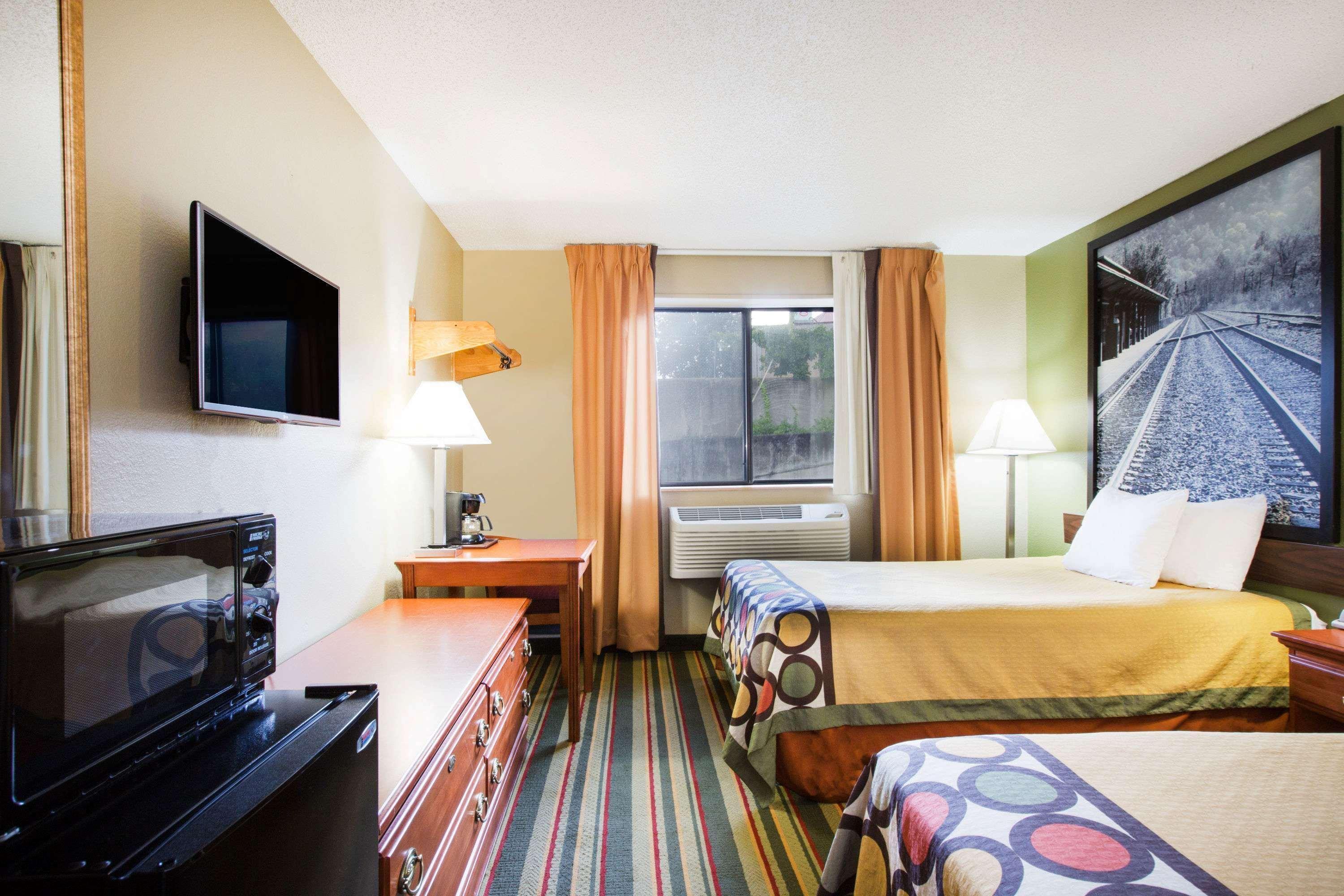 Super 8 By Wyndham Beckley Hotel Exterior foto